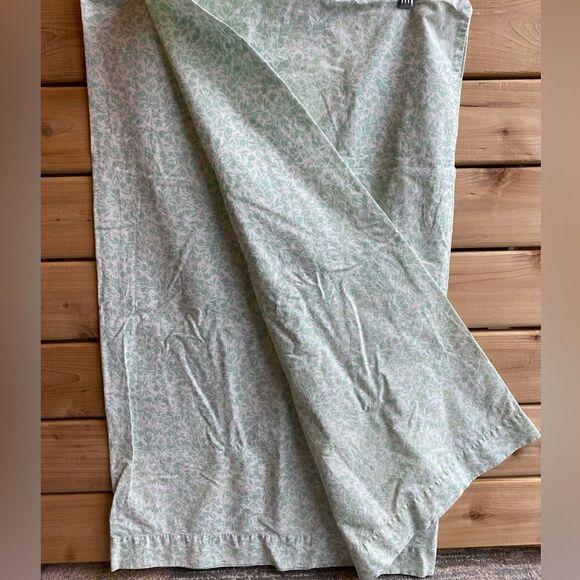 Threshold Green and White Botanical Floral Bed pillow case set - Picture 7 of 7